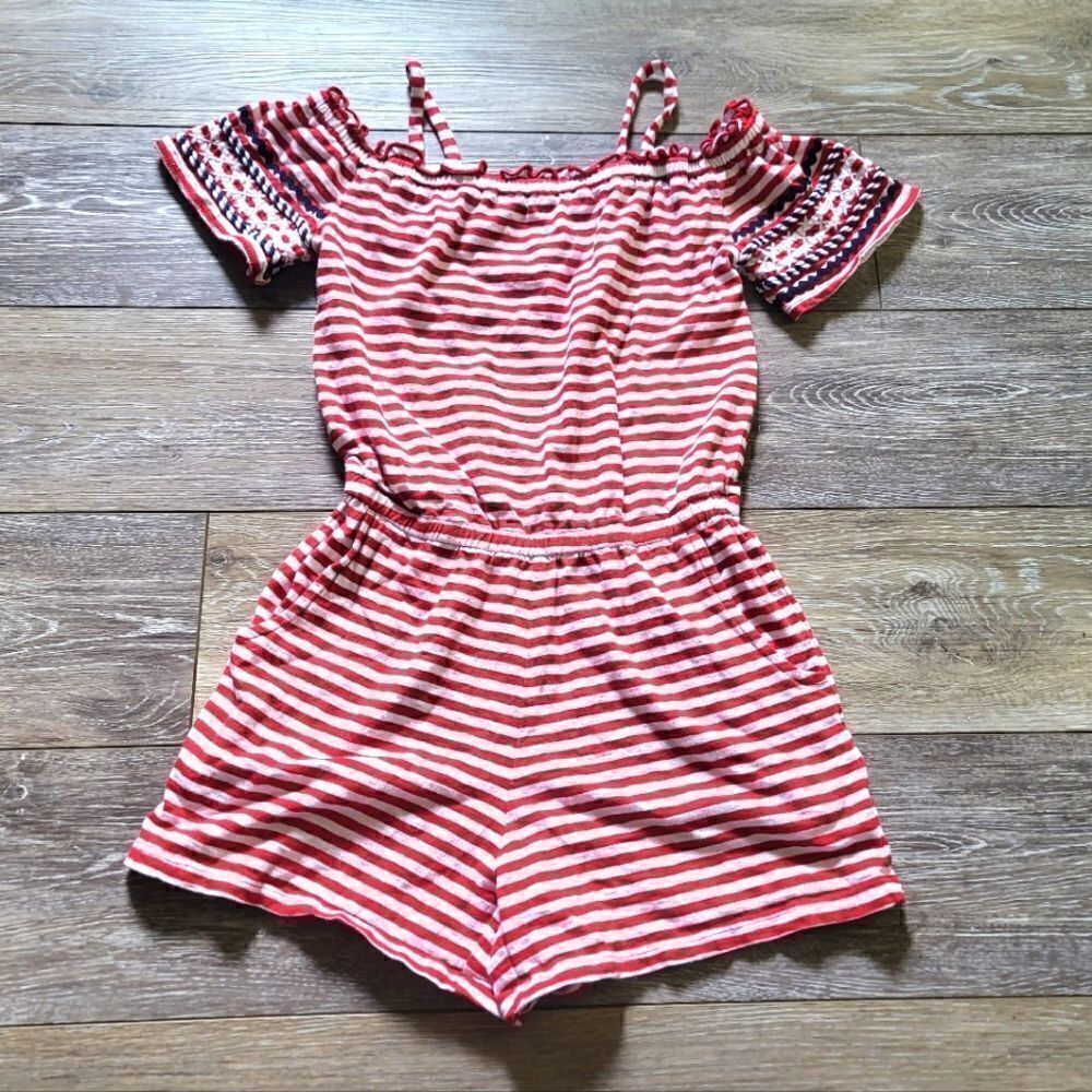 Patriotic girls romper. red & white stripes with navyblue details on the sleeves